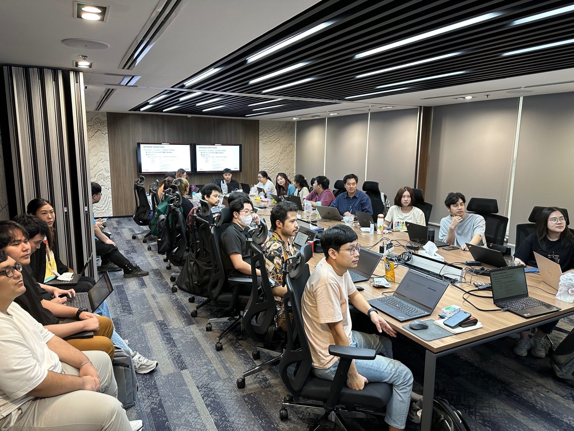 IVZ Pimprapa and team 02